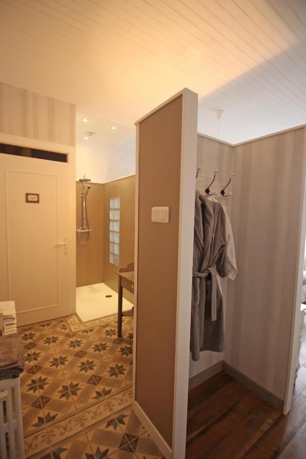 Au Fil Du Temps Bed & Breakfast Chalus Bagian luar foto