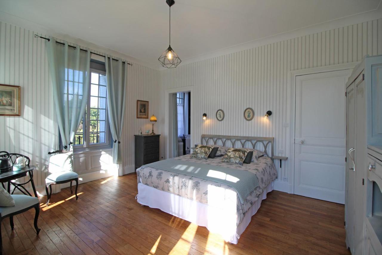 Au Fil Du Temps Bed & Breakfast Chalus Bagian luar foto
