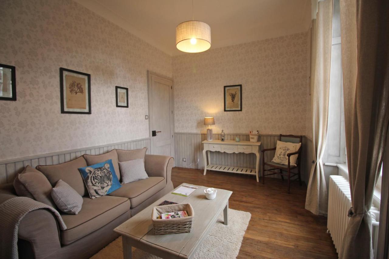 Au Fil Du Temps Bed & Breakfast Chalus Bagian luar foto