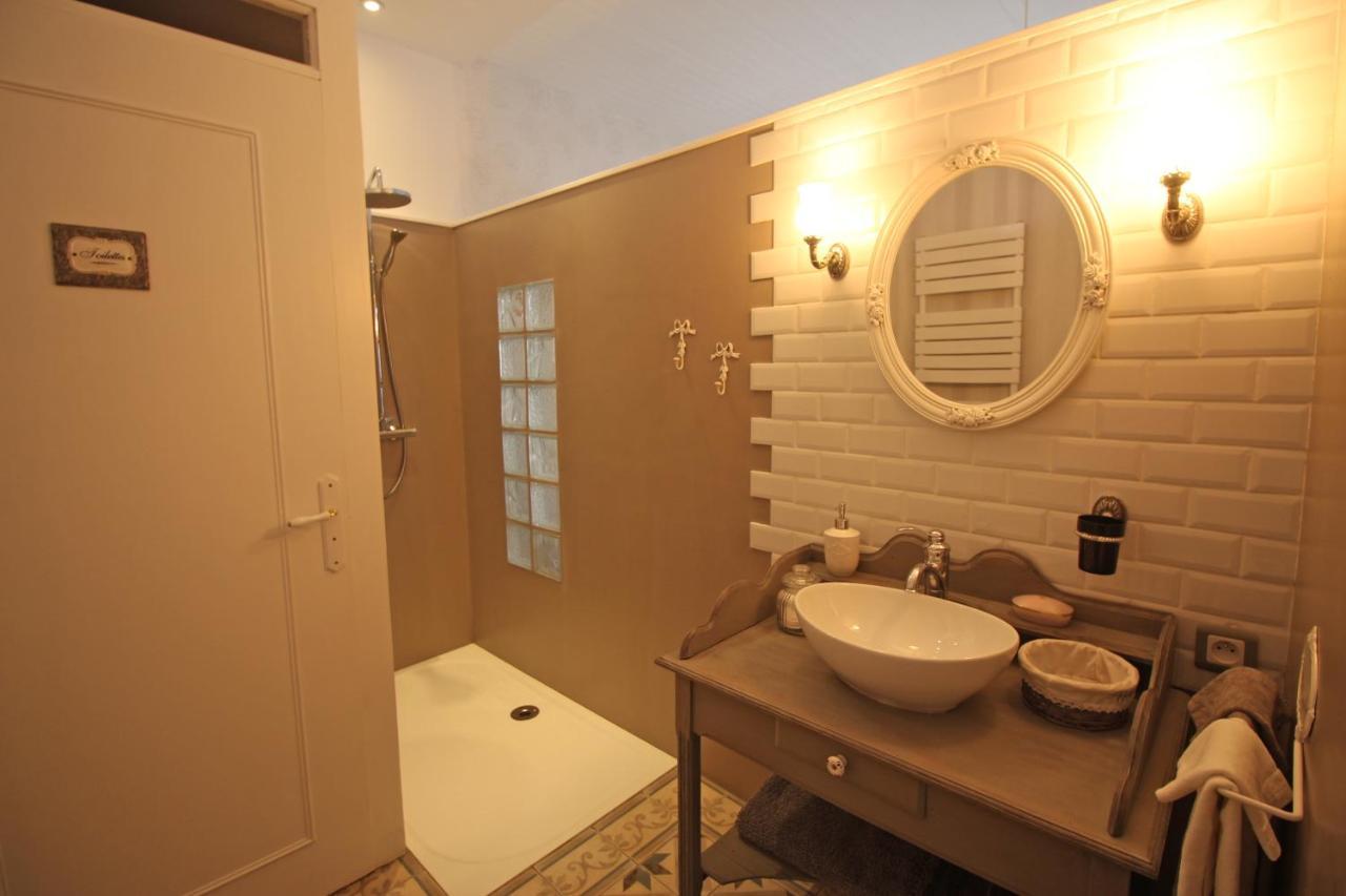 Au Fil Du Temps Bed & Breakfast Chalus Bagian luar foto