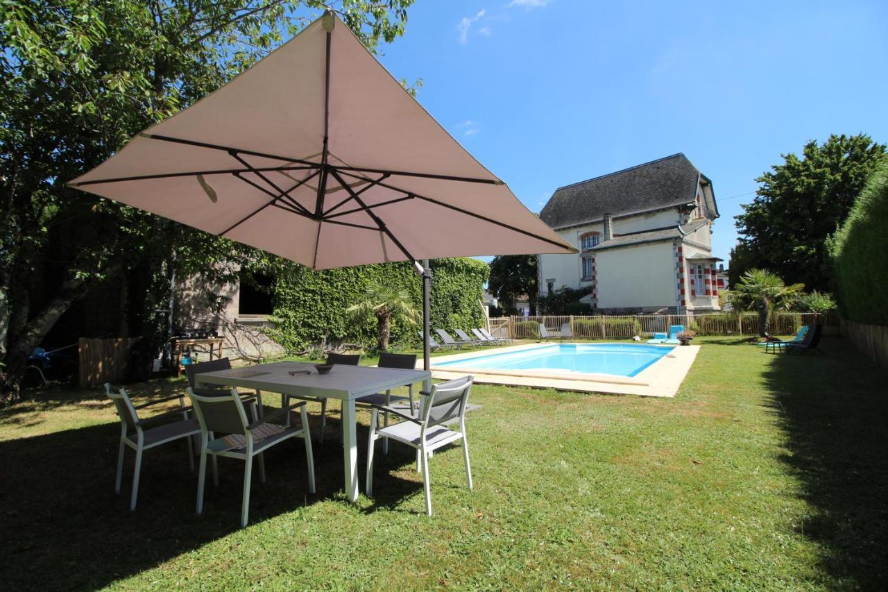 Au Fil Du Temps Bed & Breakfast Chalus Bagian luar foto